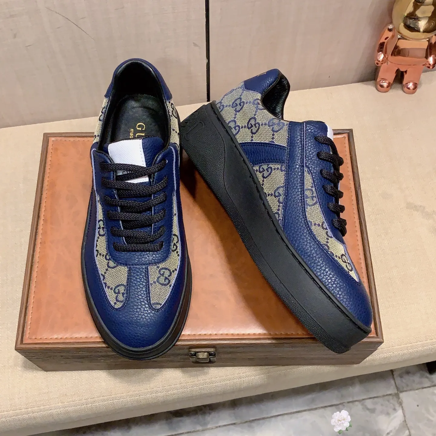Men's men's shoes💰420💰💰🎩🎩[Lightning][Lightning] "GUCCI*" The latest and most popular casual sports shoes, top brand [seduce] luxury ~ purchasing agent, top quality ~. [Strong] The upper is made of imported breathable cowhide with material ➕ breathable sheepskin feet (•) and fine workmanship. The original stylish and stylish soft rubber wear-resistant and non-slip outsole is light and comfortable on the feet. The real thing looks better when photographed in person. 012: code: 38-44, can be customized to 45, 3️⃣ colors are available